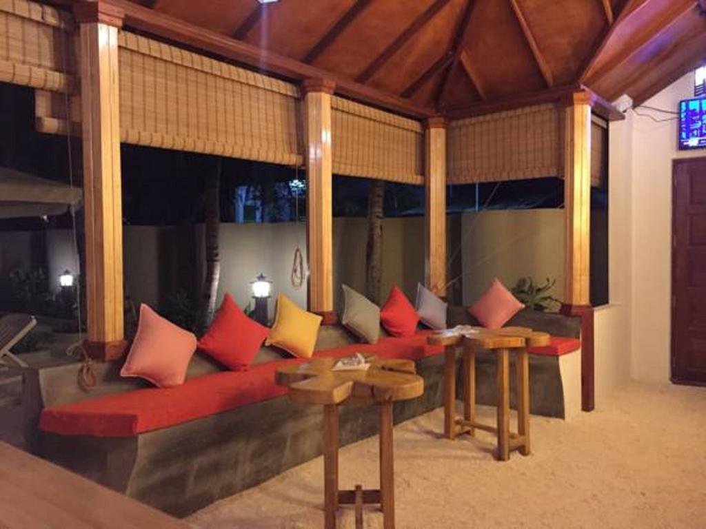 Local Island Inn Hangnaameedhoo Exteriér fotografie
